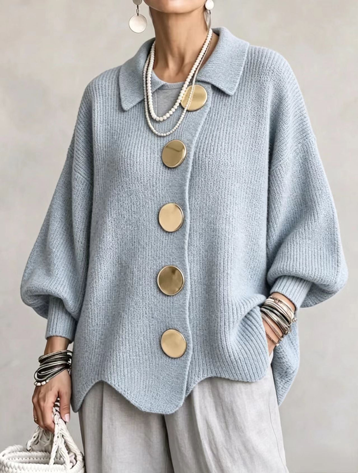 Isadora | Cárdigan oversize con cuello y botones grandes metálicos