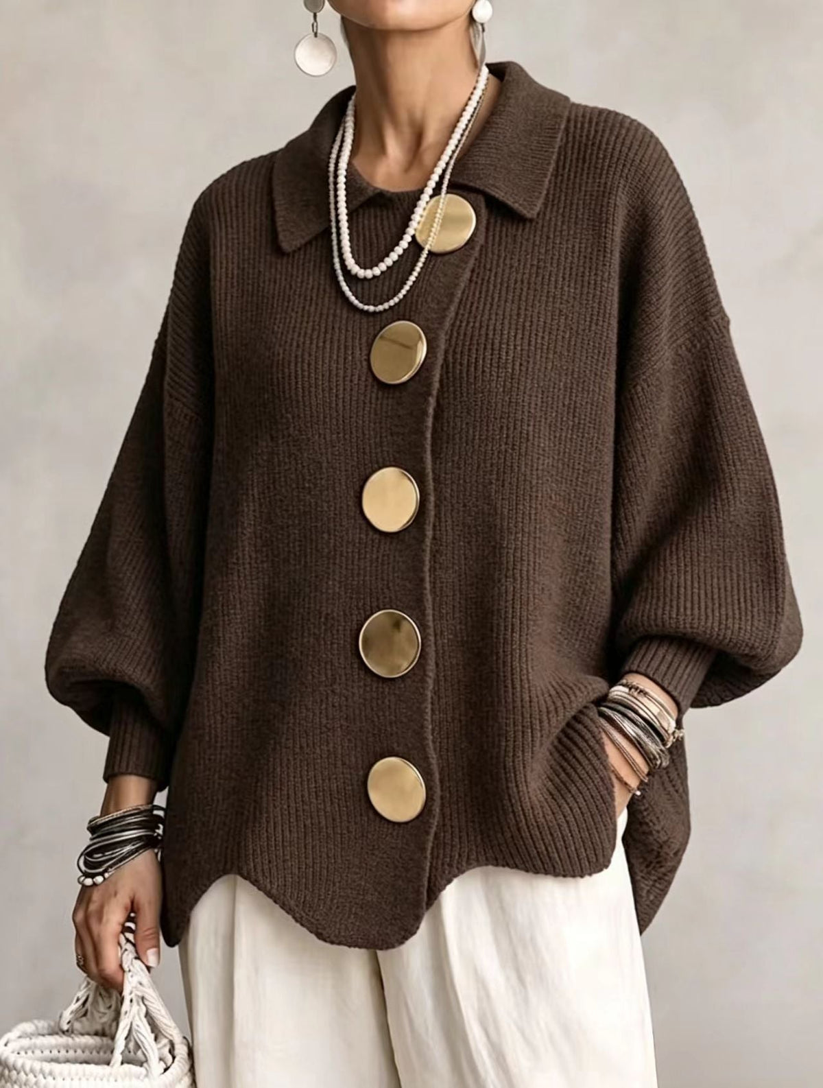 Isadora | Cárdigan oversize con cuello y botones grandes metálicos