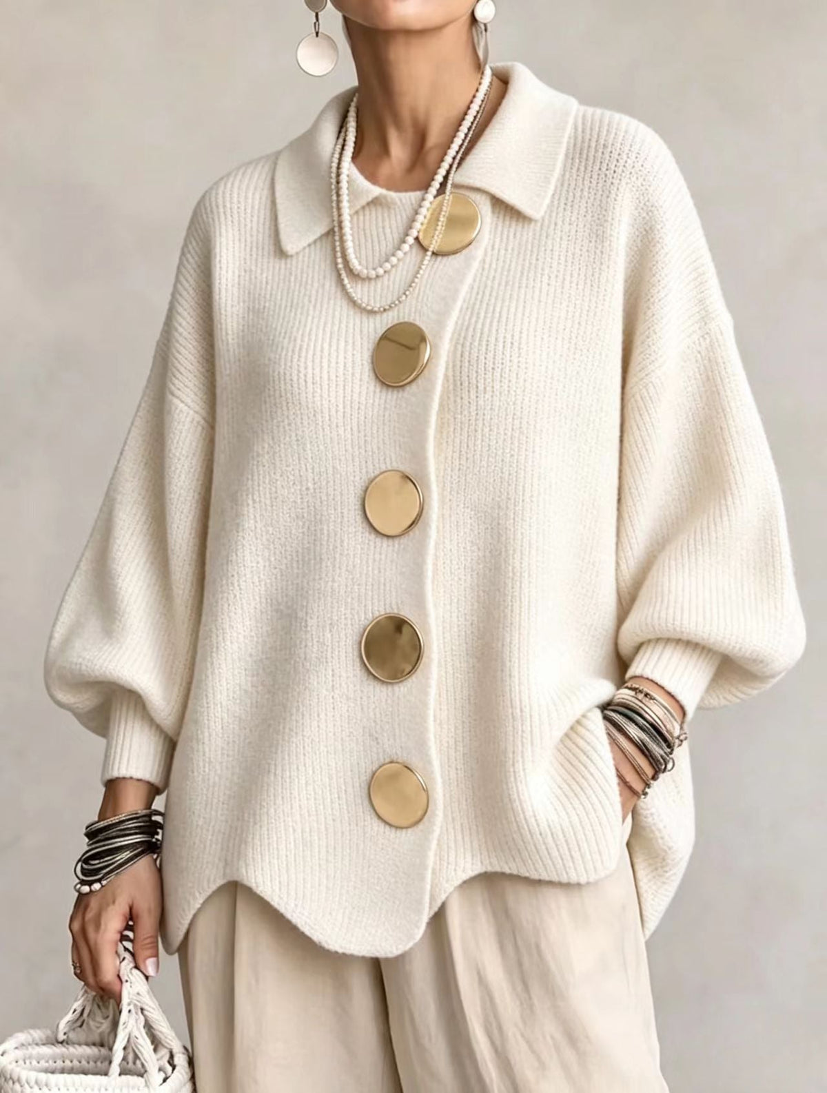 Isadora | Cárdigan oversize con cuello y botones grandes metálicos